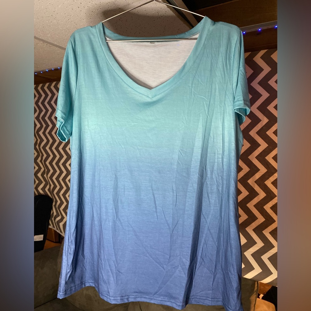 Women’s Ombré Tee